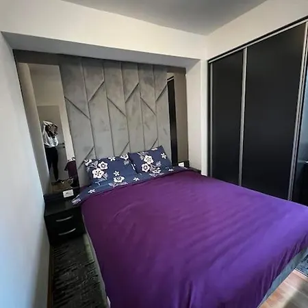 Urbannluxe Rent شقة