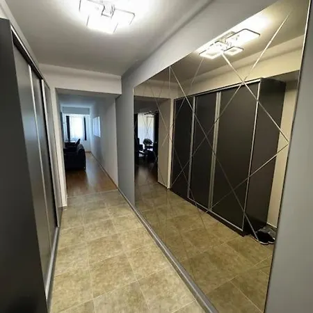 Urbannluxe Rent شقة *